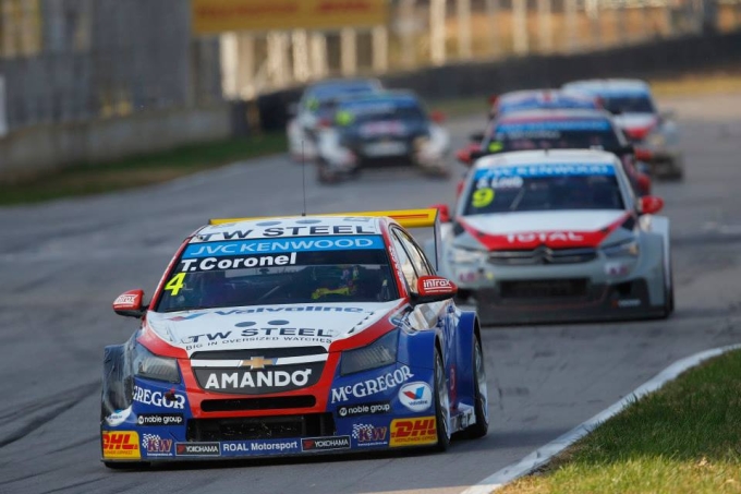 Tom Coronel WTCC 2014 Goldenport Park Circuit